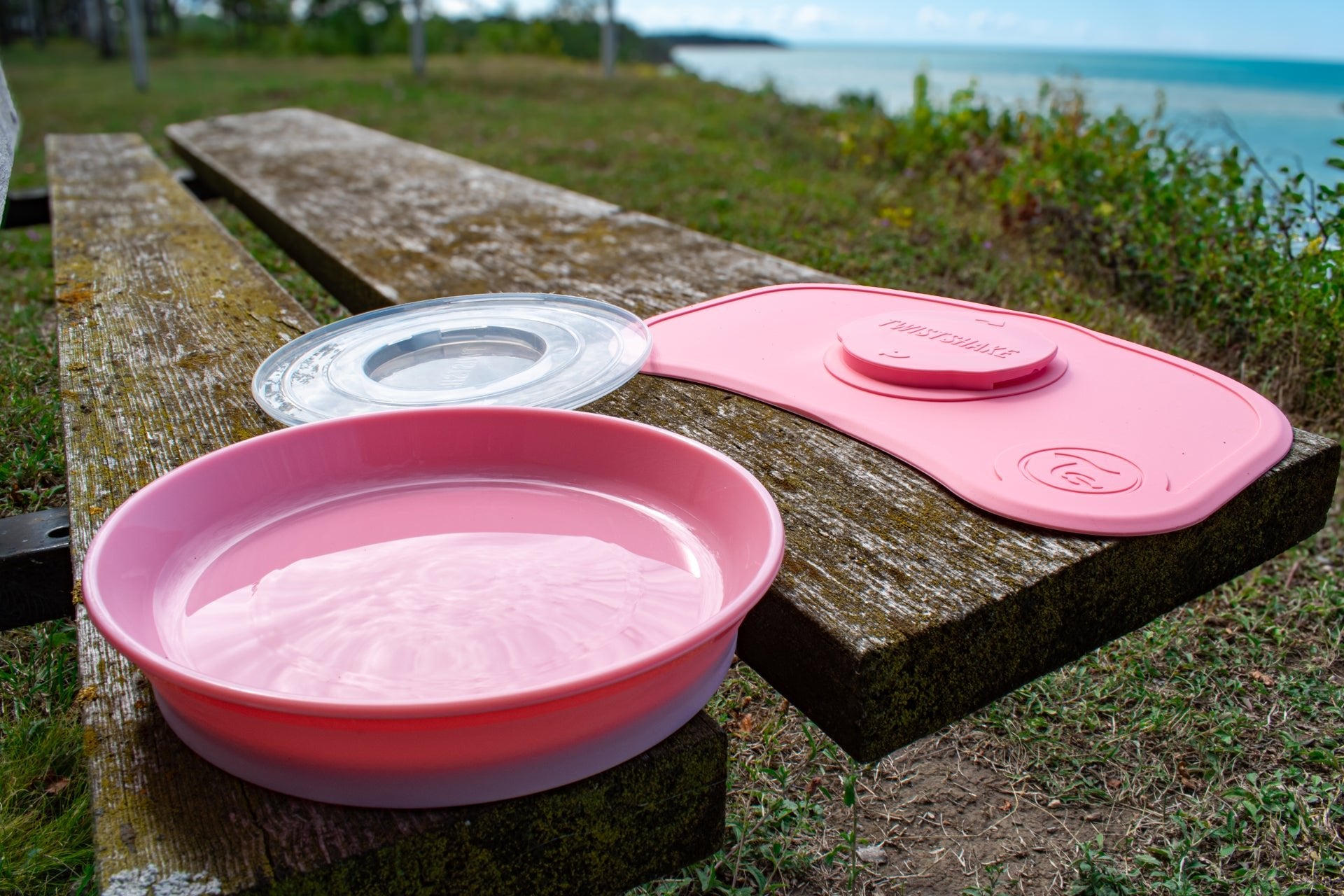 Click Mat Mini + Plate Keeps Meals Where They Belong - Twistshakeshop